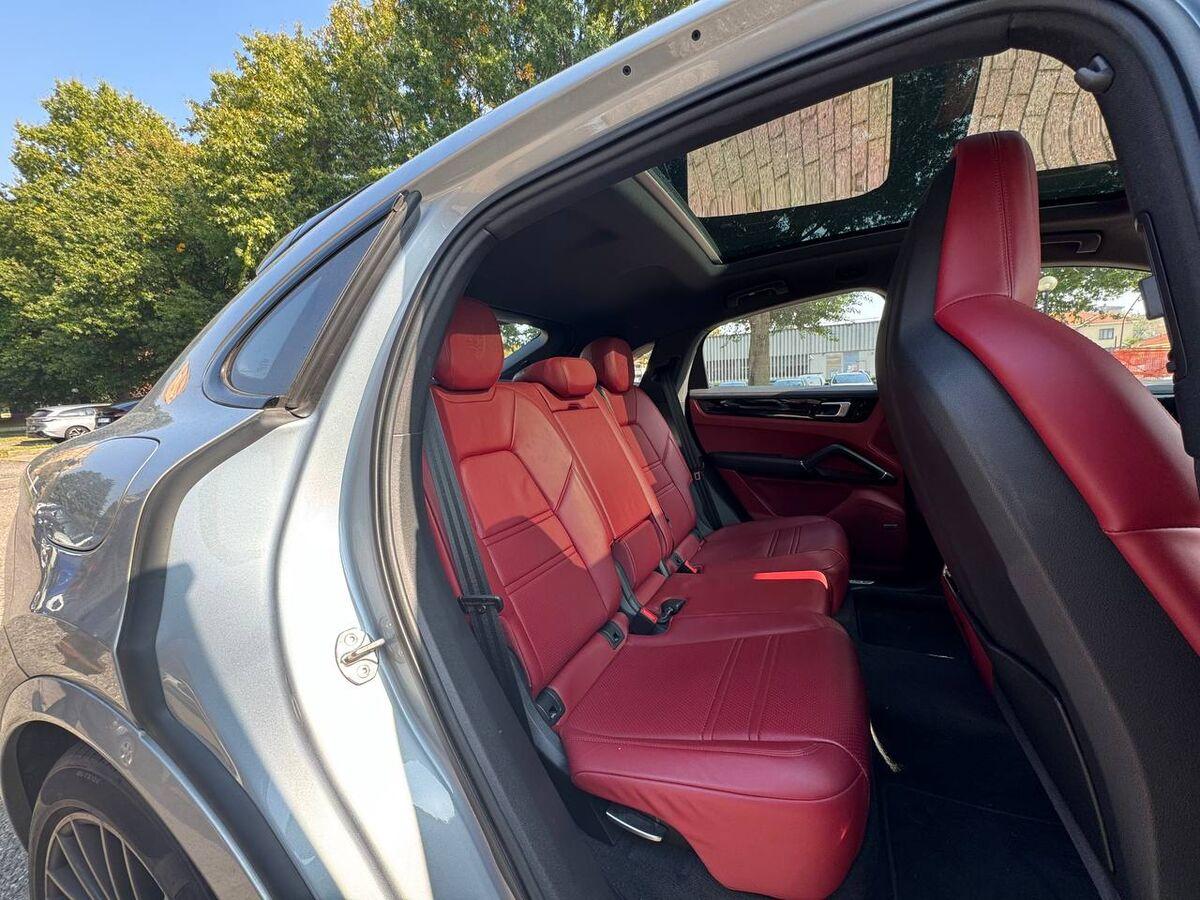 Porsche Cayenne 3.0 e-hybrid 5p.ti tiptronic