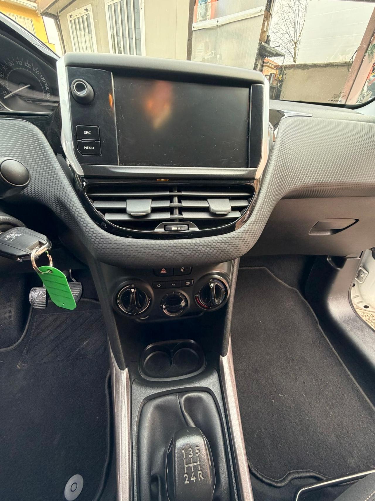 Peugeot 2008 PURETECH 82 ALLURE