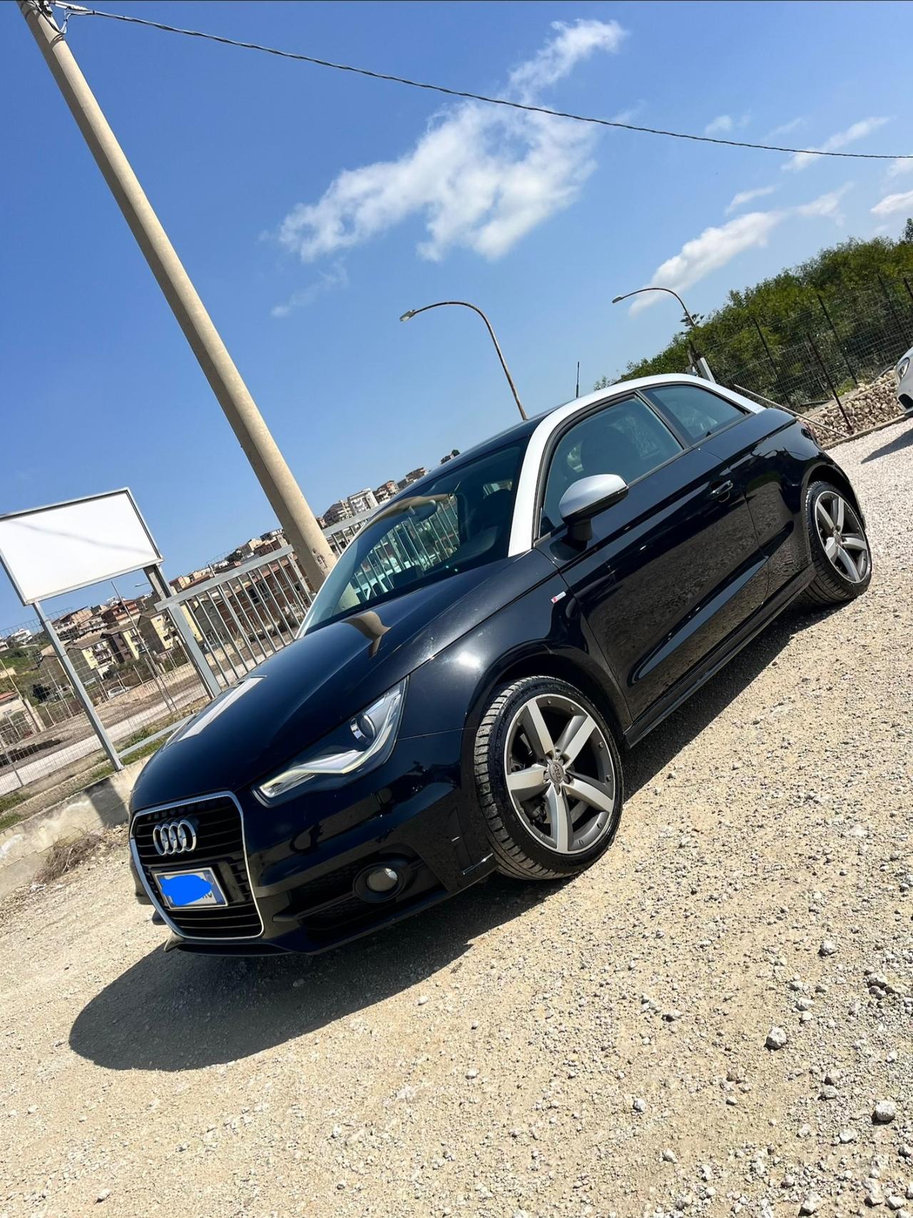 Audi A1 1.6 TDI 105 CV S-Line fari uxeno