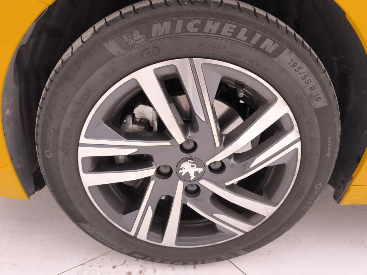 PEUGEOT 208 II 2019 - 208 1.2 puretech Allure s&s 100cv