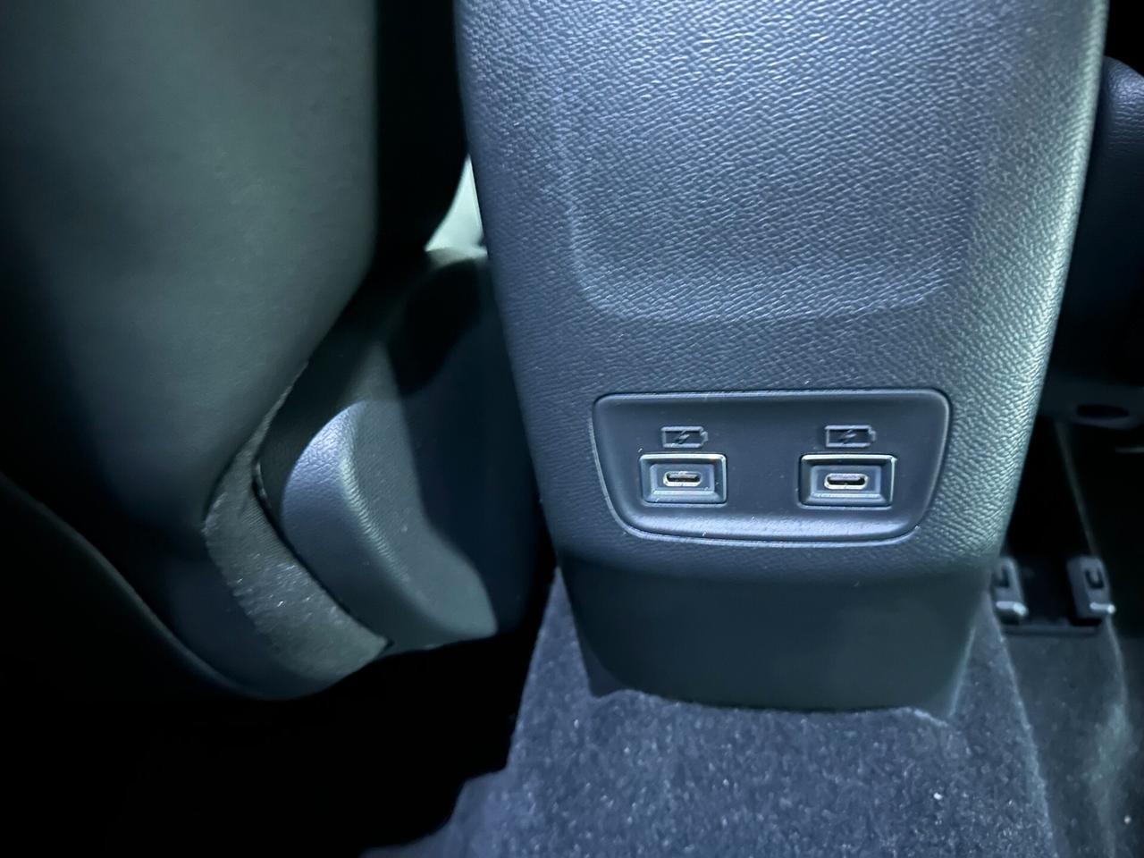 Lancia Ypsilon Hybrid e-DCT LX