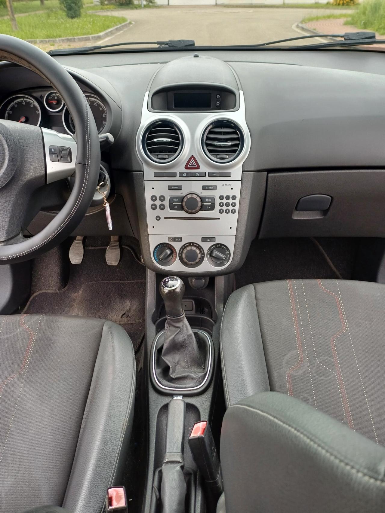 Opel Corsa 1.2 85CV 3 porte GPL-TECH b-color