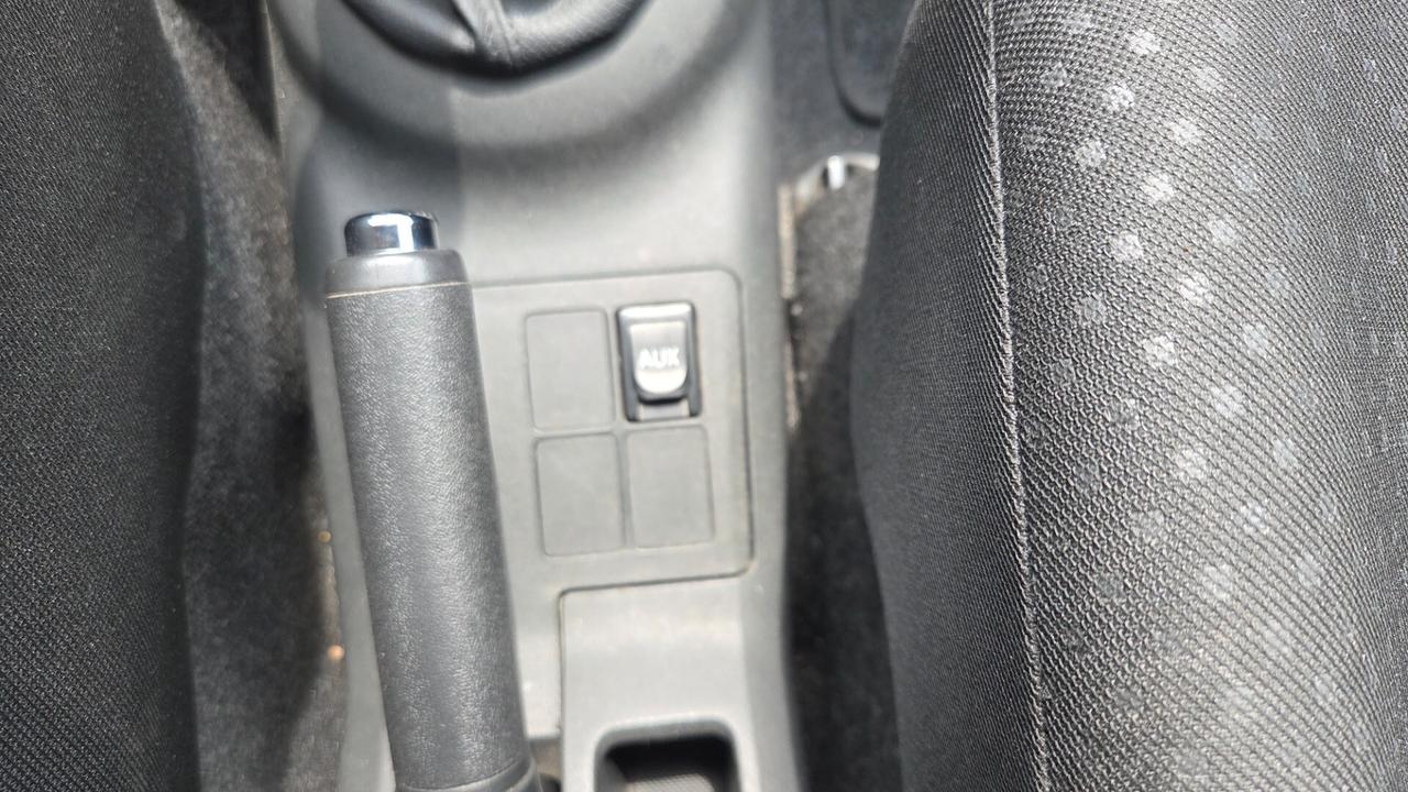 Toyota Yaris 1.0 5 porte Sol unica proprietaria km. 117.000