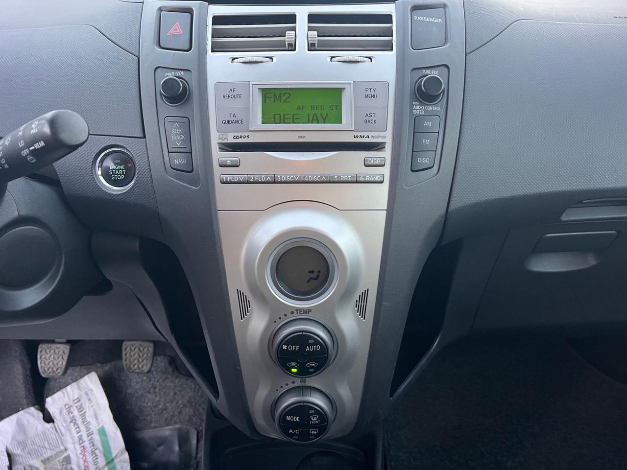 Toyota Yaris 1.0 5 porte