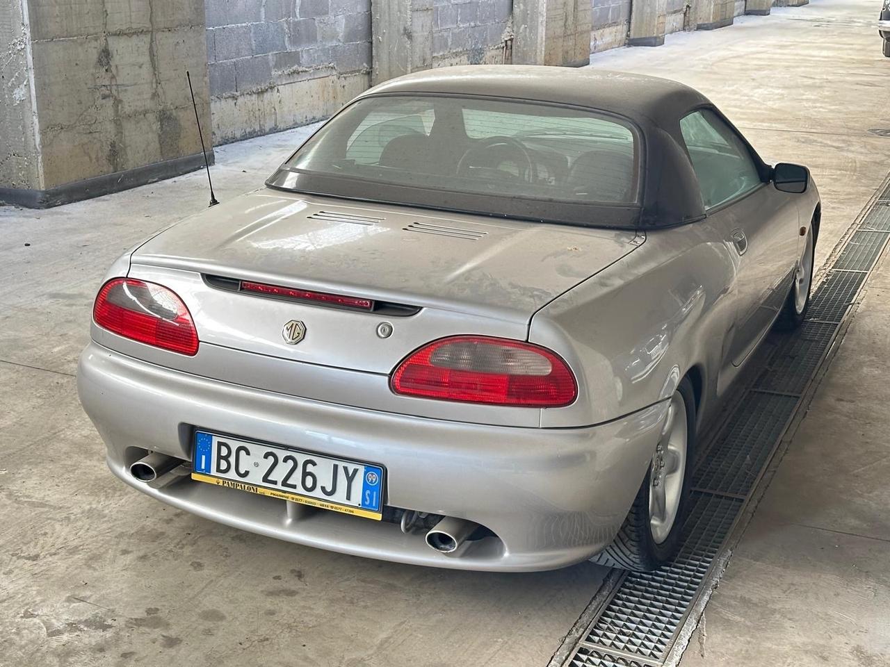Mg MGF 1.8 spider DA SISTEMARE