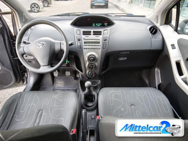 TOYOTA Yaris 1.0 5 porte Now