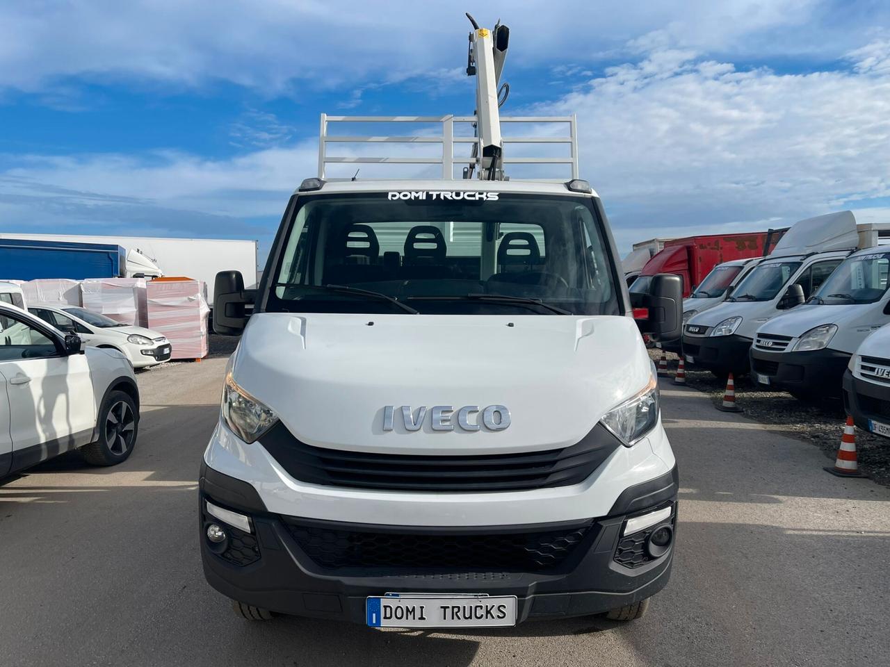 IVECO DAILY 35 C 12 RIBALTABILE CON GRU PESCI
