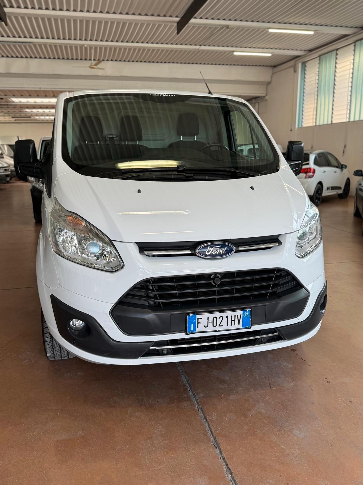 Ford Transit custom L2 H1 PASSO LUNGO 2.0 TDCI