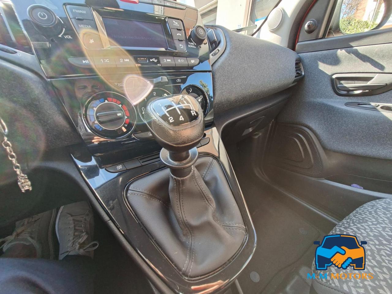 Lancia Ypsilon 5 Porte Ypsilon 1.2 Elefantino neo patentati