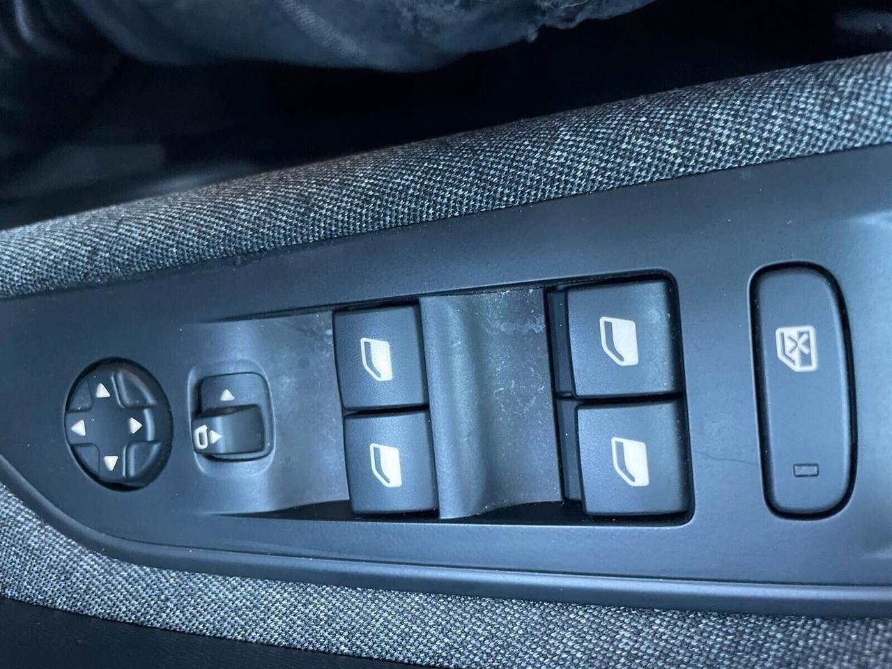 Peugeot 3008 1.5hdi EAT8 RESTYLING*PREZZO VERO*UNIPRO' KM CERTI