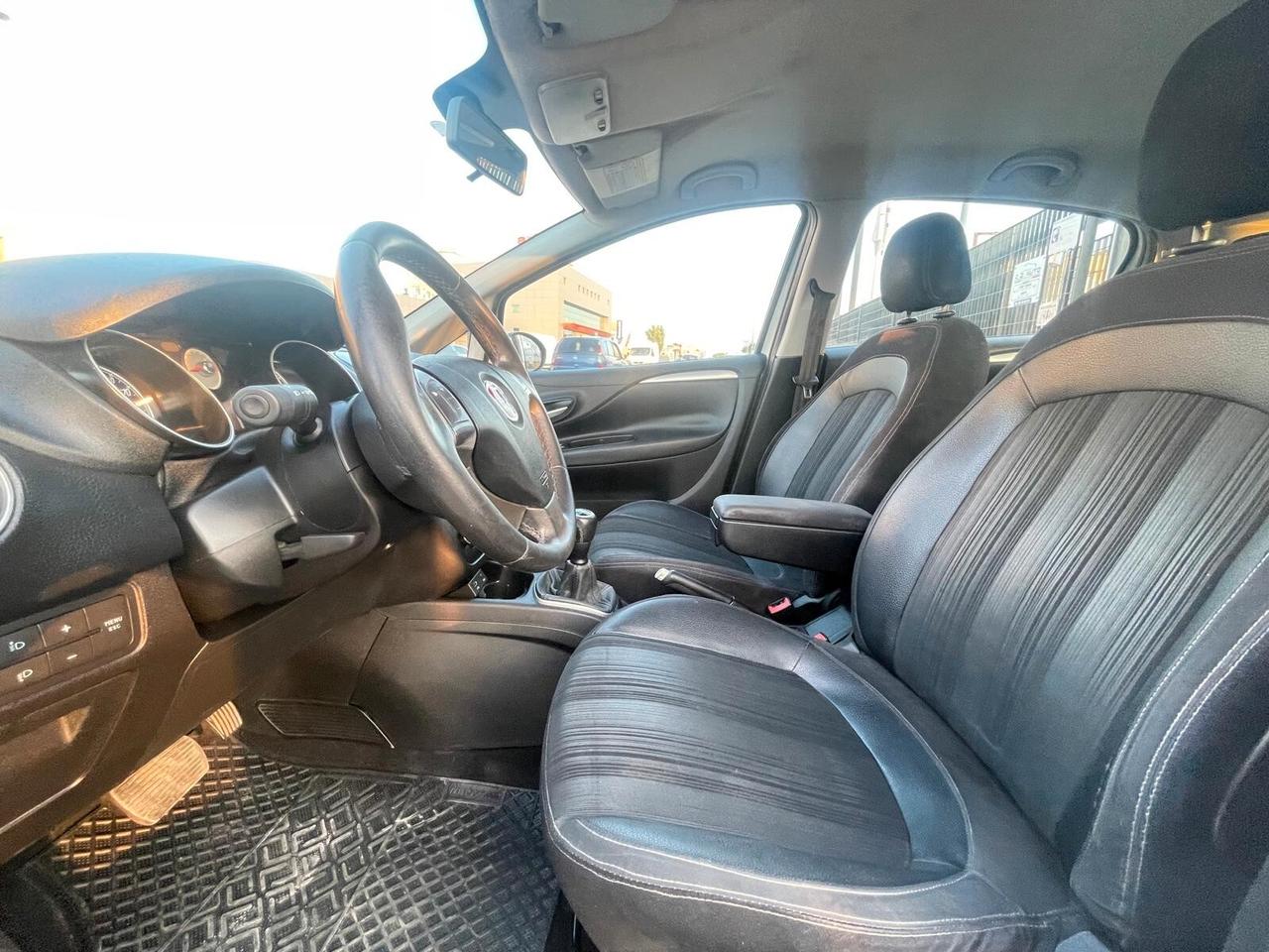 Fiat Punto Evo 1.3 Mjt 90 CV 5 porte Dualogic Dynamic