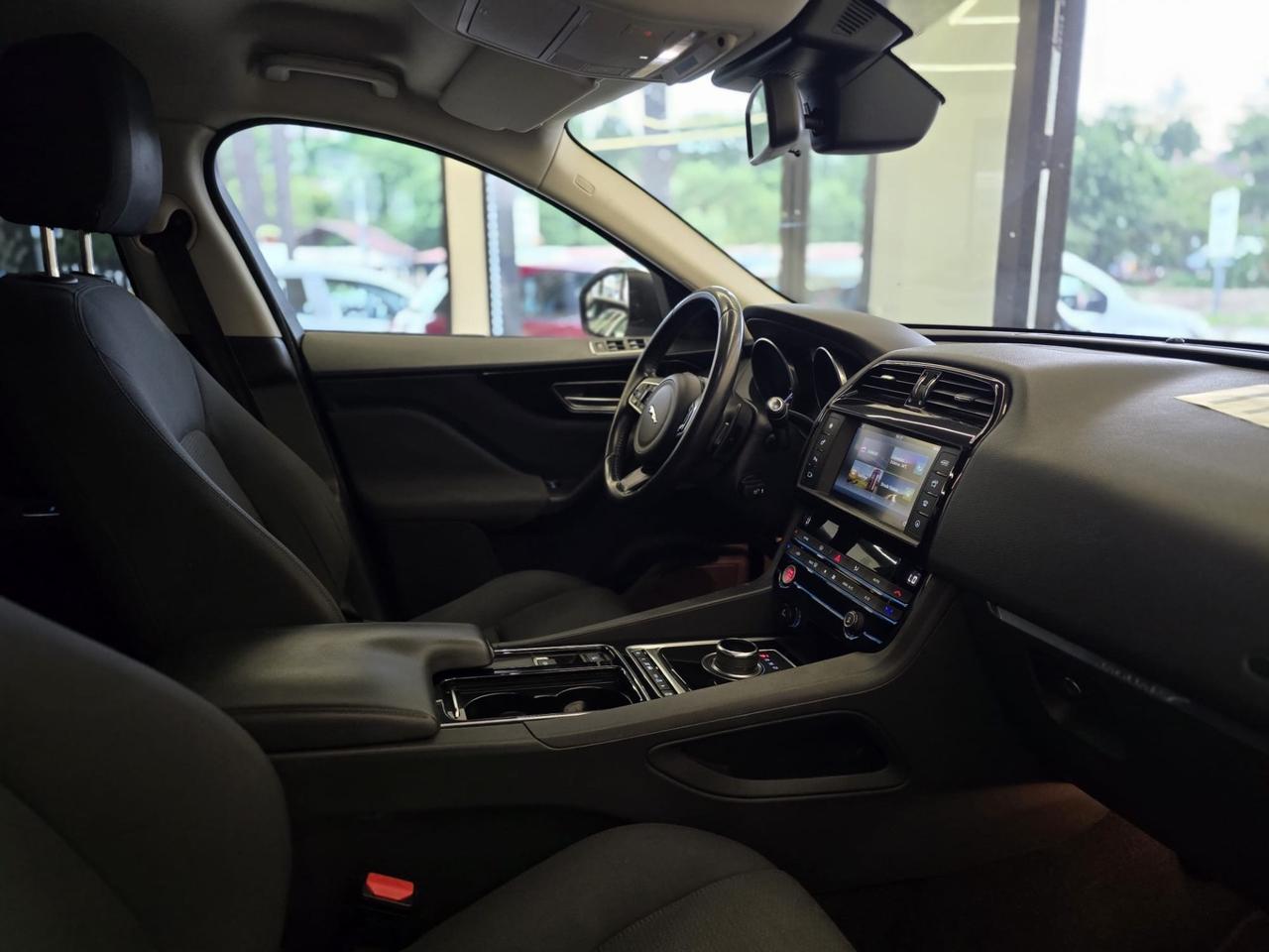 Jaguar F-Pace 2.0 D 163 CV Prestige
