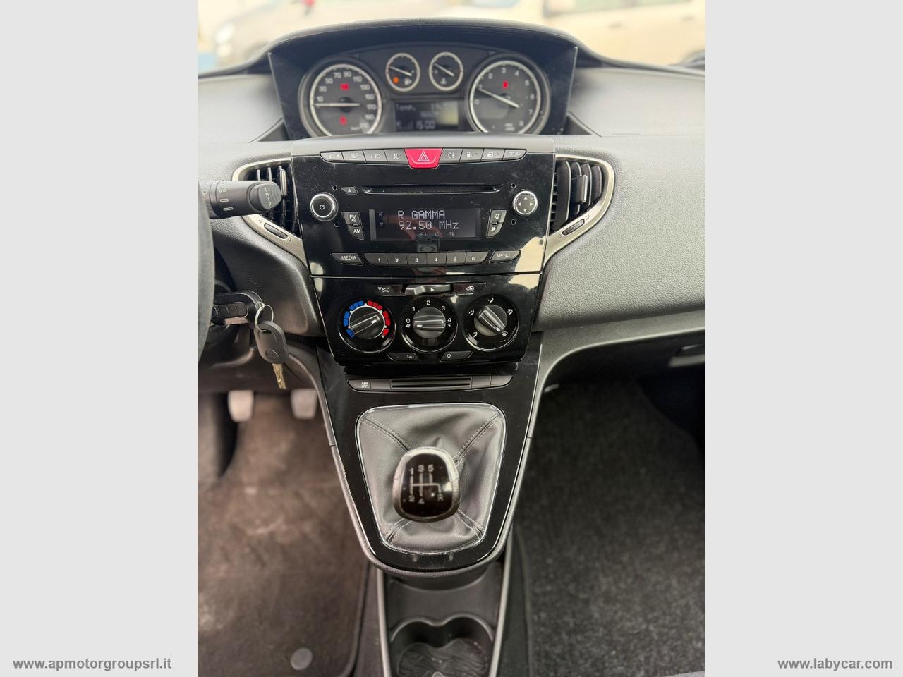 LANCIA Ypsilon 0.9 T.Air 85CV 5p. Met.Ec. Gold