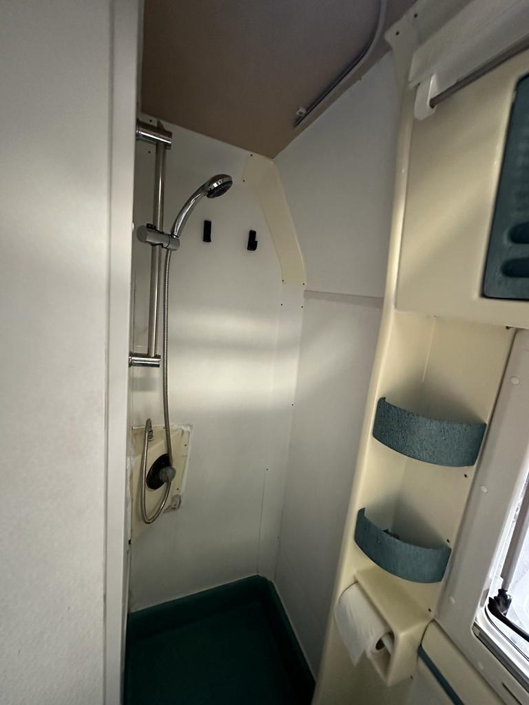 Laika Ecovip daily 2.8 7posti motorhome