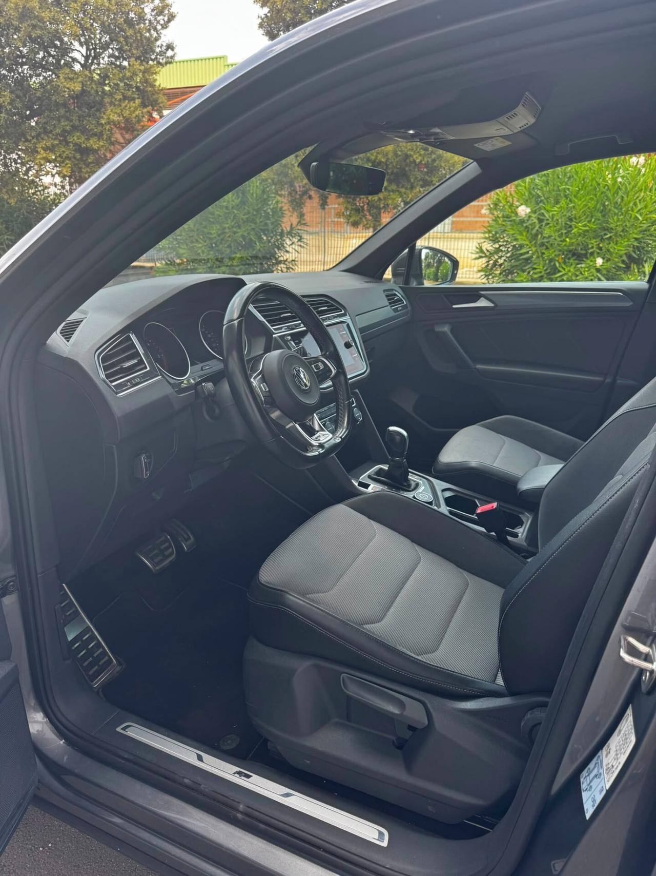 Volkswagen Tiguan 2.0 TDI SCR DSG 4MOTION Rline
