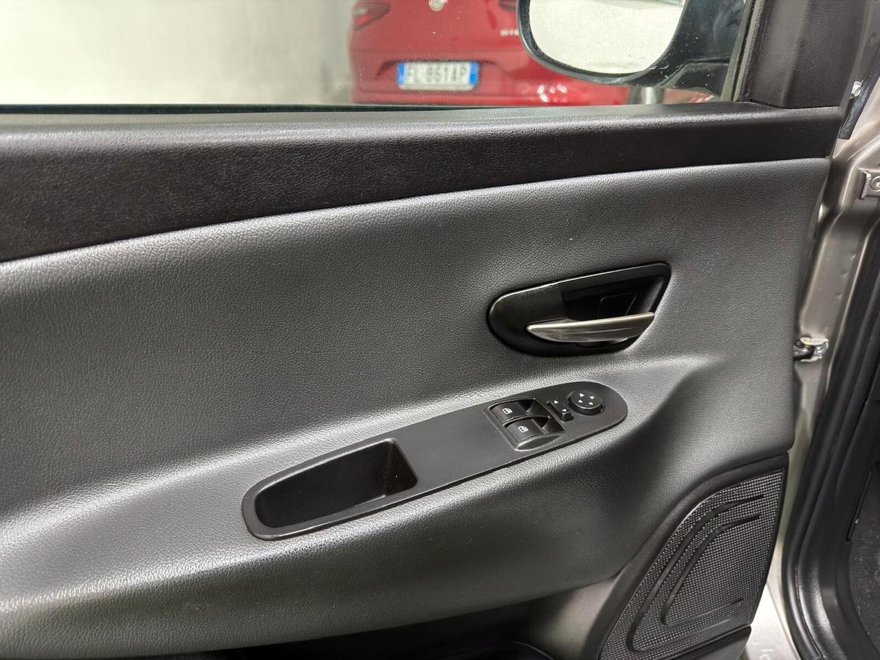 Lancia Ypsilon 1.3 MJT 16V 95 CV 5 porte S&S Platinum