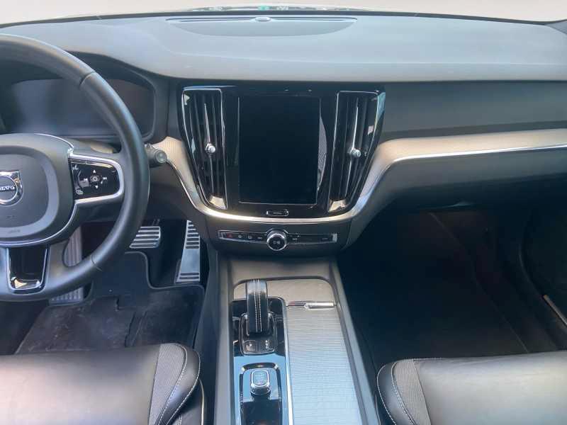 VOLVO V60 2.0 b4 MoMenTuM Business AuTo