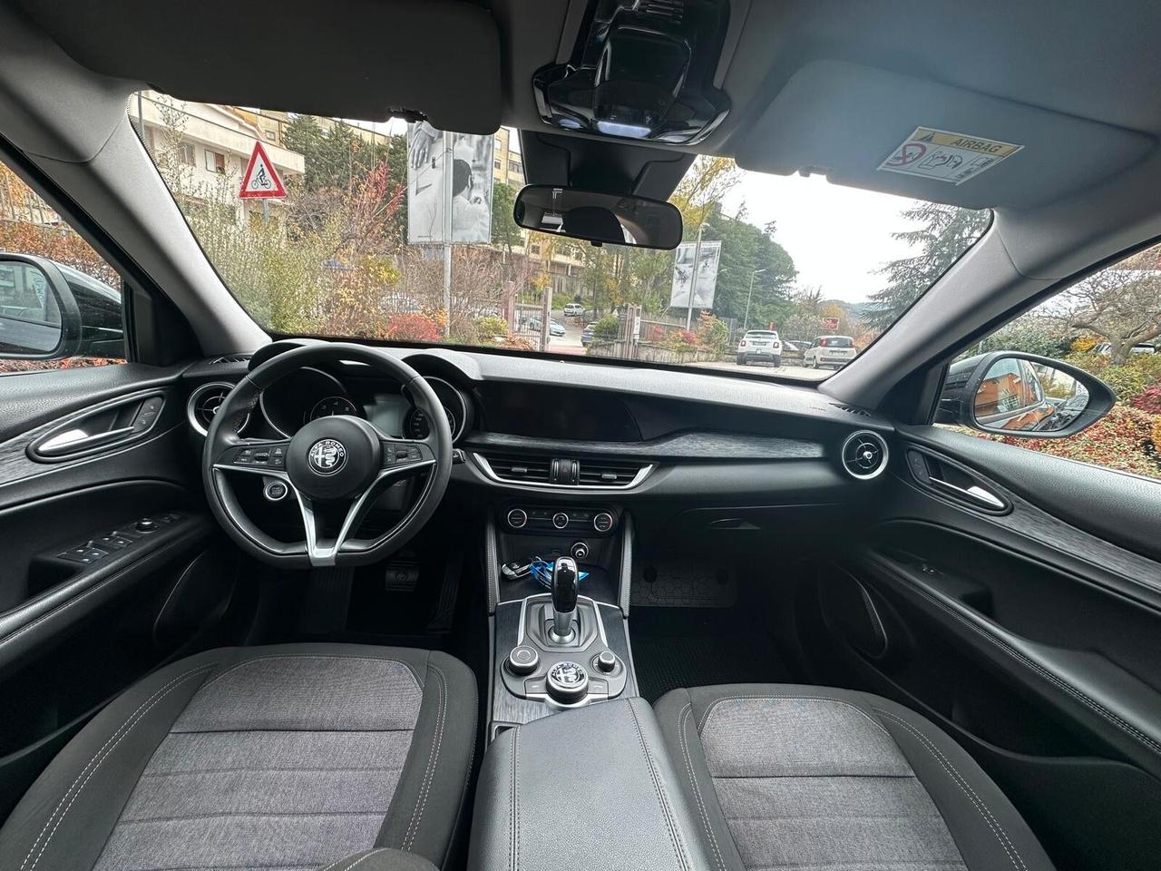 Alfa Romeo Stelvio 2.2 Turbodiesel 160 CV AT8 RWD Business