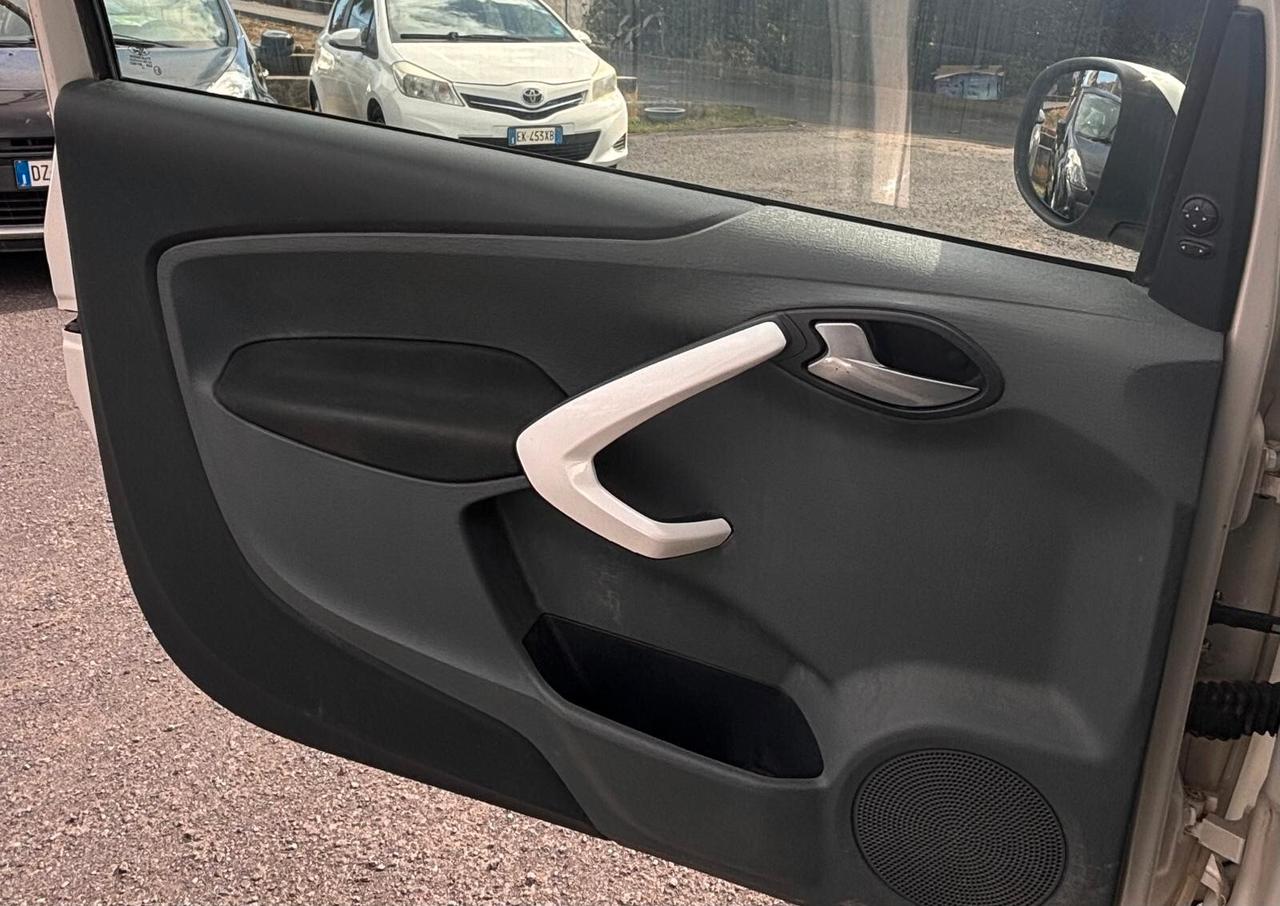 Ford Ka 1.3 TDCi 75CV Titanium