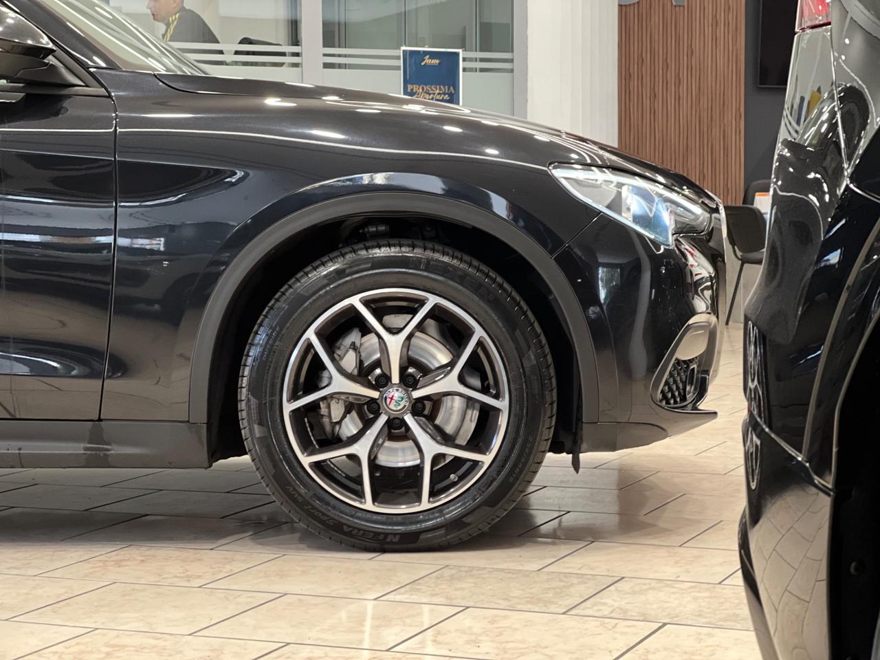 Alfa Romeo Stelvio 2.2 Turbodiesel 160 CV AT8 RWD Business