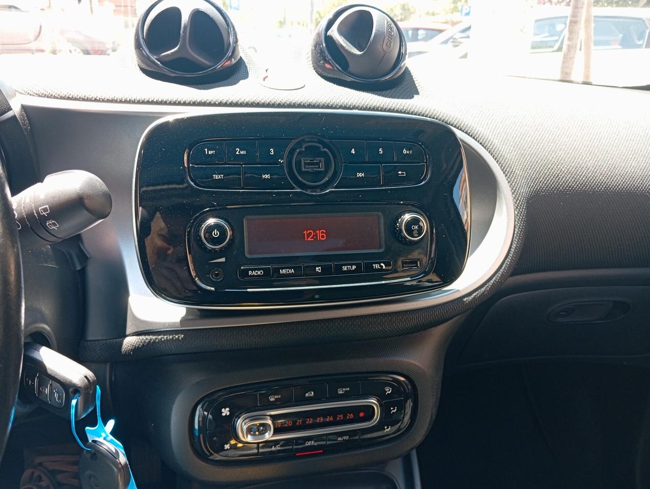 Smart ForFour 70 1.0 twinamic Passion offerta del mese