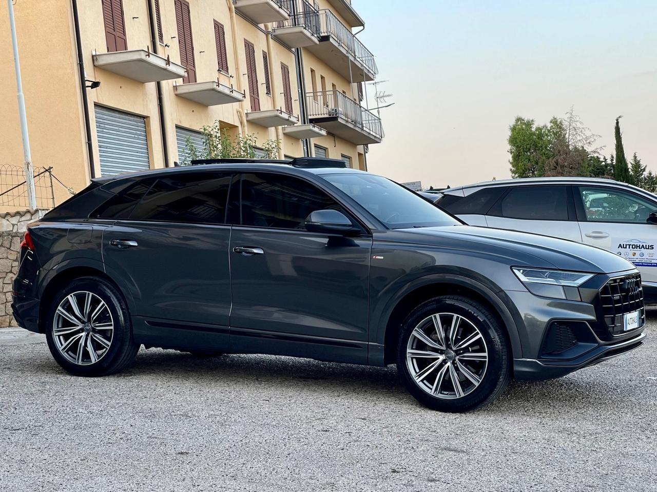 Audi Q8 50 TDI 286 CV Quattro S-Line IVA ESPOSTA