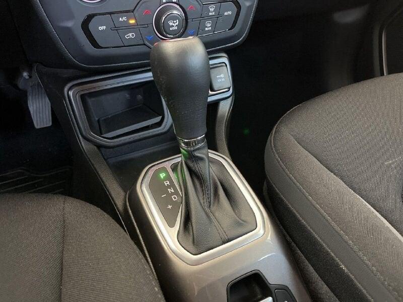 Jeep Renegade 2019 1.5 turbo t4 mhev Limited 2wd 130cv dct