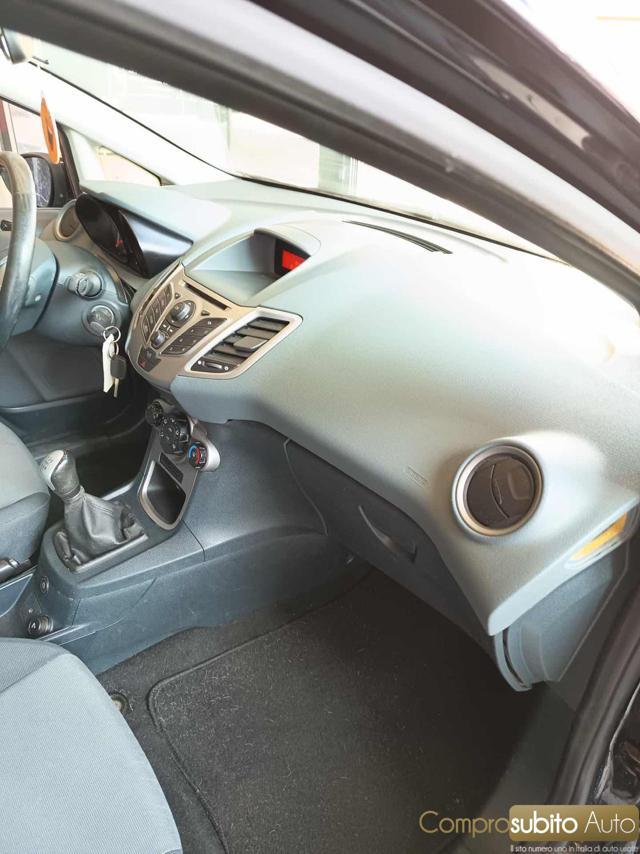 FORD Fiesta 1.4 3 porte Bz.- GPL Titanium