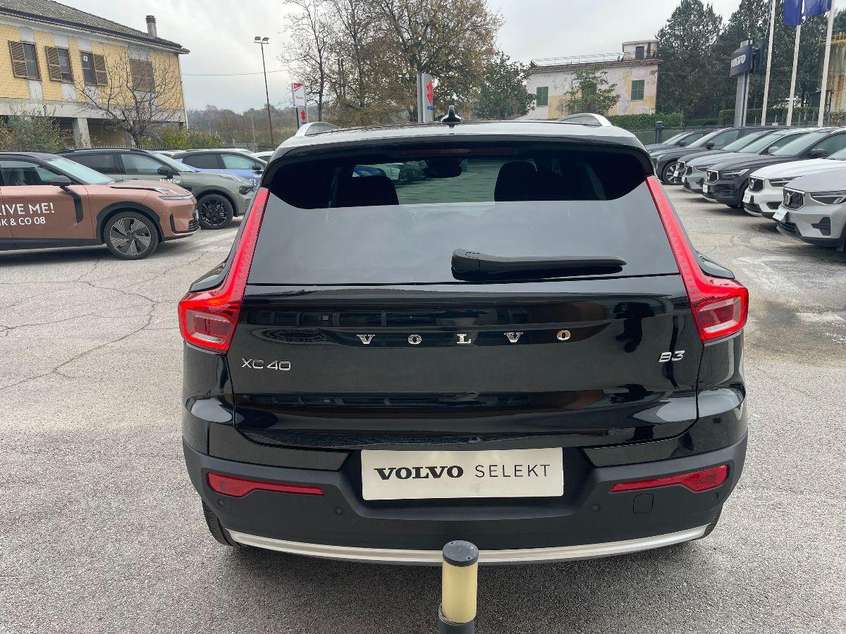 VOLVO - XC40 - B3 automatico Core