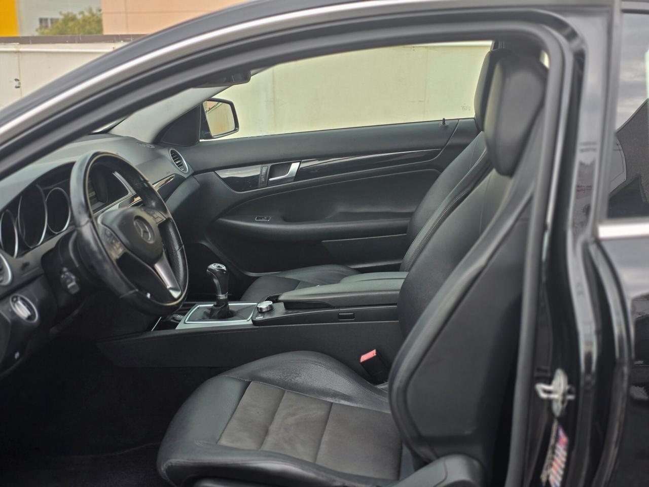 Mercedes-benz C 220 CDI BlueEFFICIENCY Coupé Avantgarde