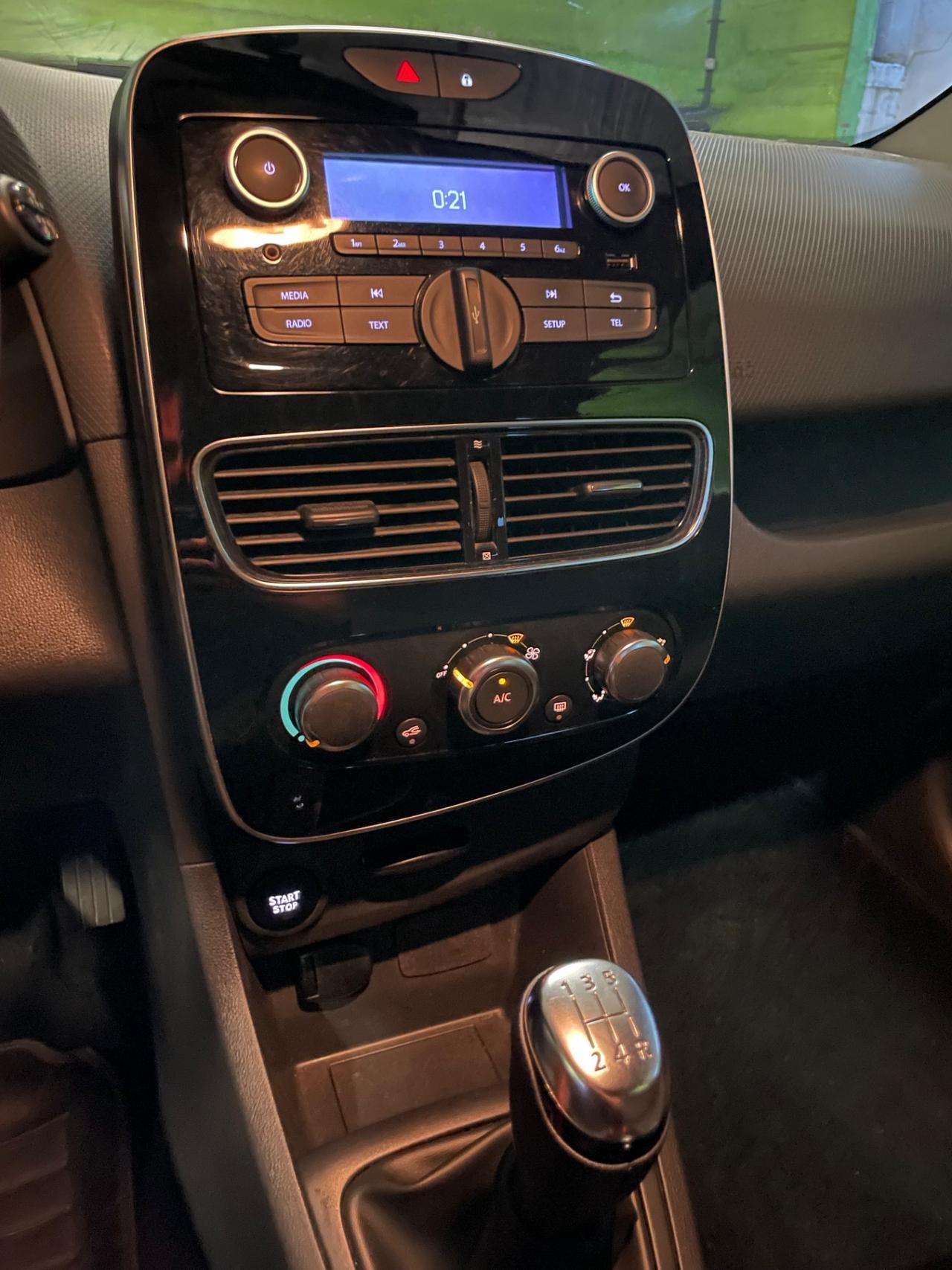 Renault Clio 1.2 Neopatentati Euro 6