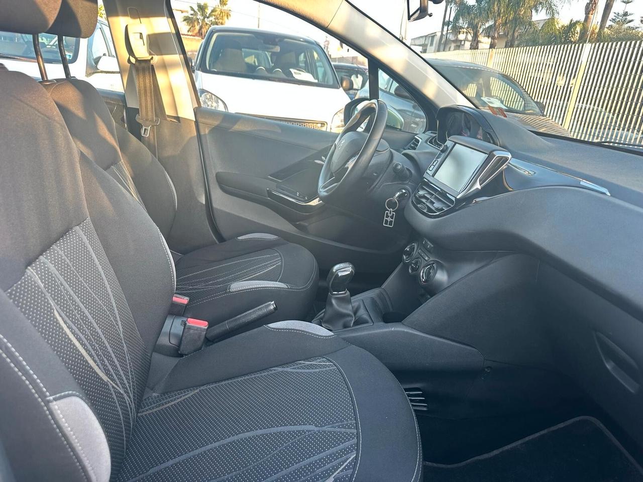 Peugeot 208 1.4 HDi 68 CV 5 porte Allure-02/2014