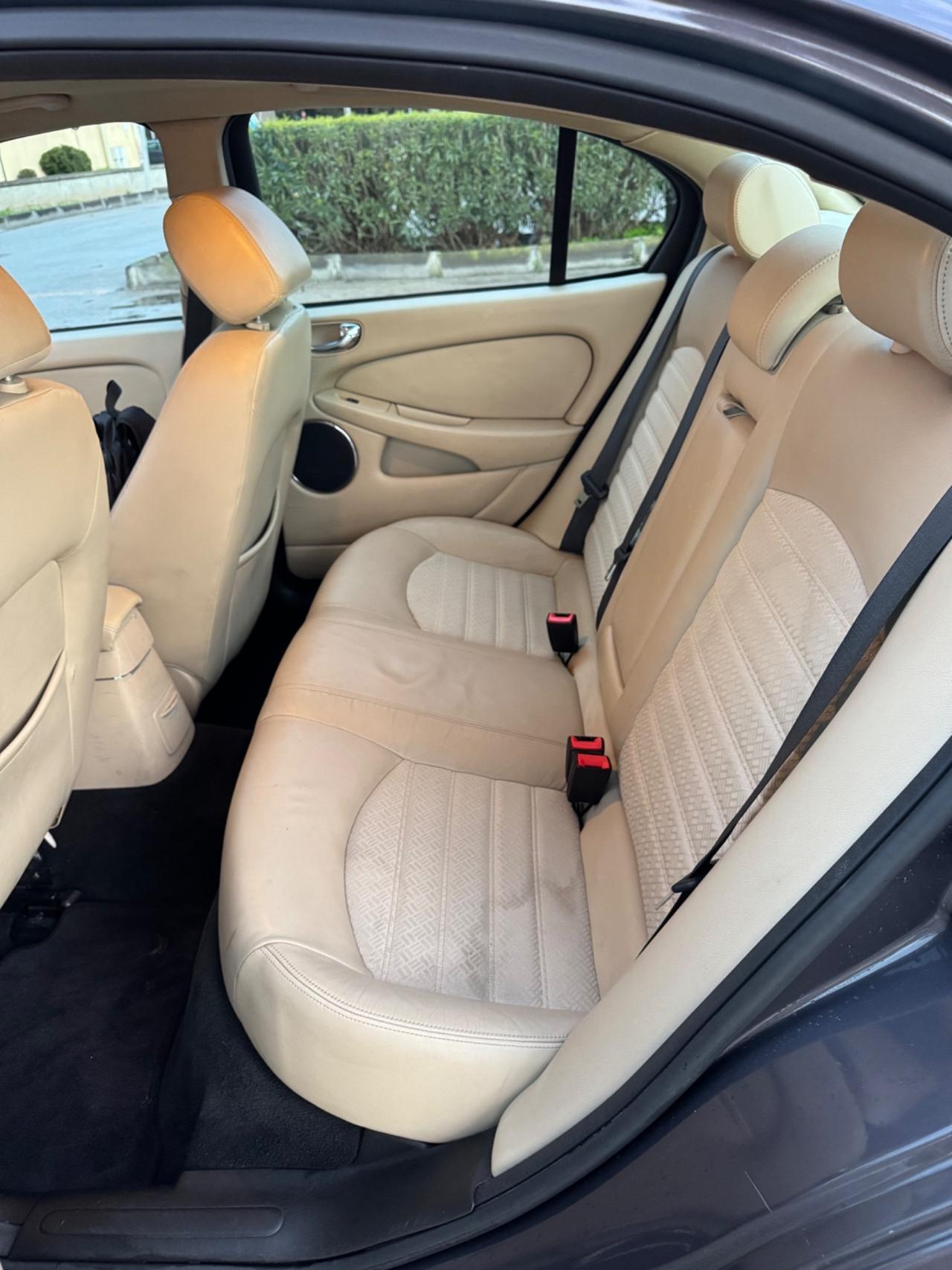 Jaguar X-Type 2.0D POCHI CHILOMETRI