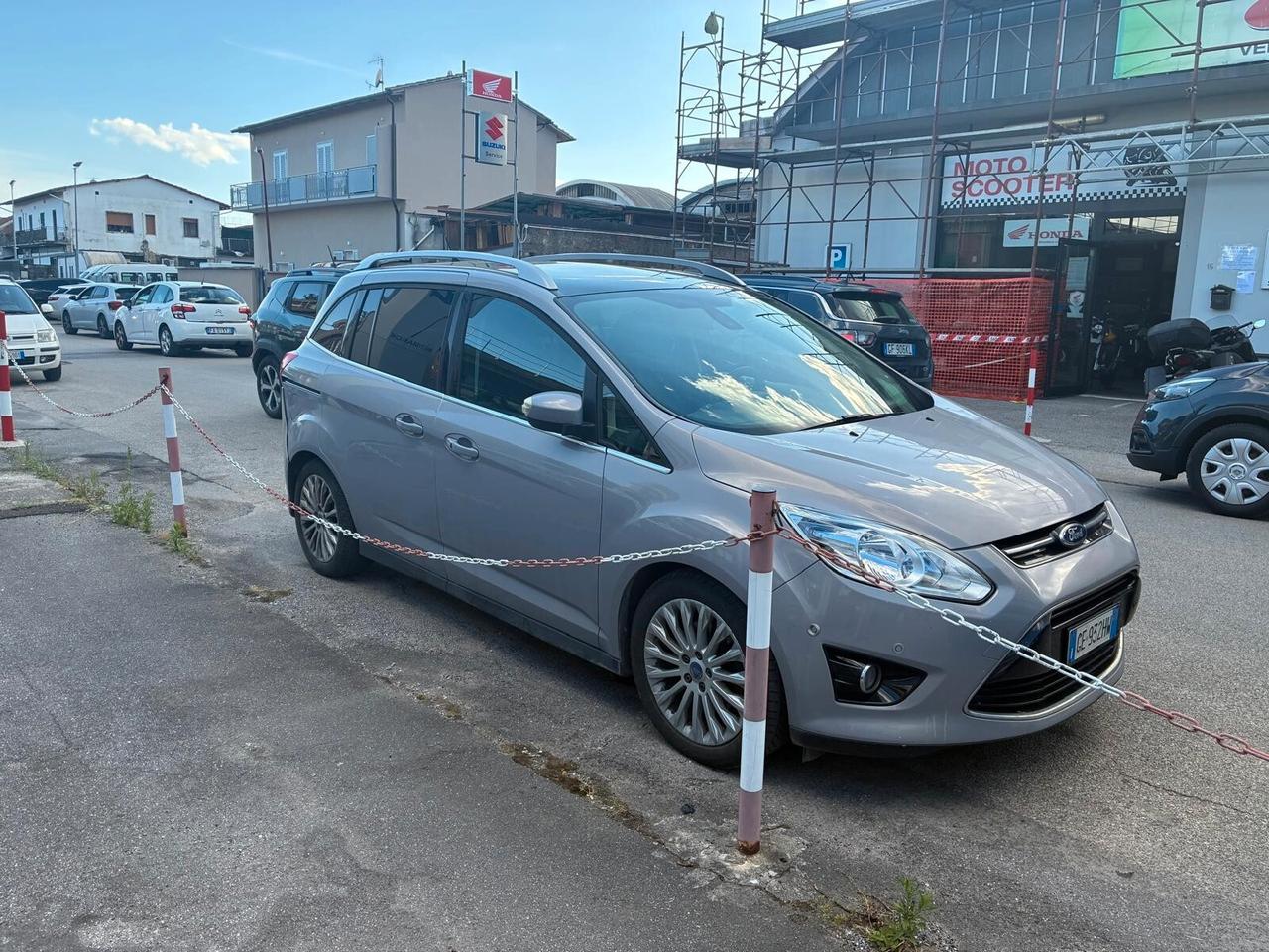 FORD GRAND C-MAX - SeTTE POSTI- UNiCO PRoPRIETARIO- ECCELLENTI CONDIZIONi