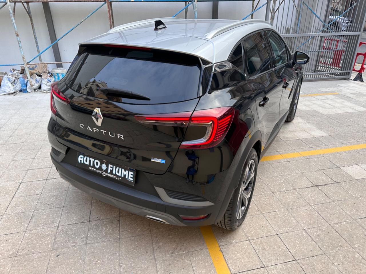 Renault Captur Hybrid E-Tech 145 CV RS Line