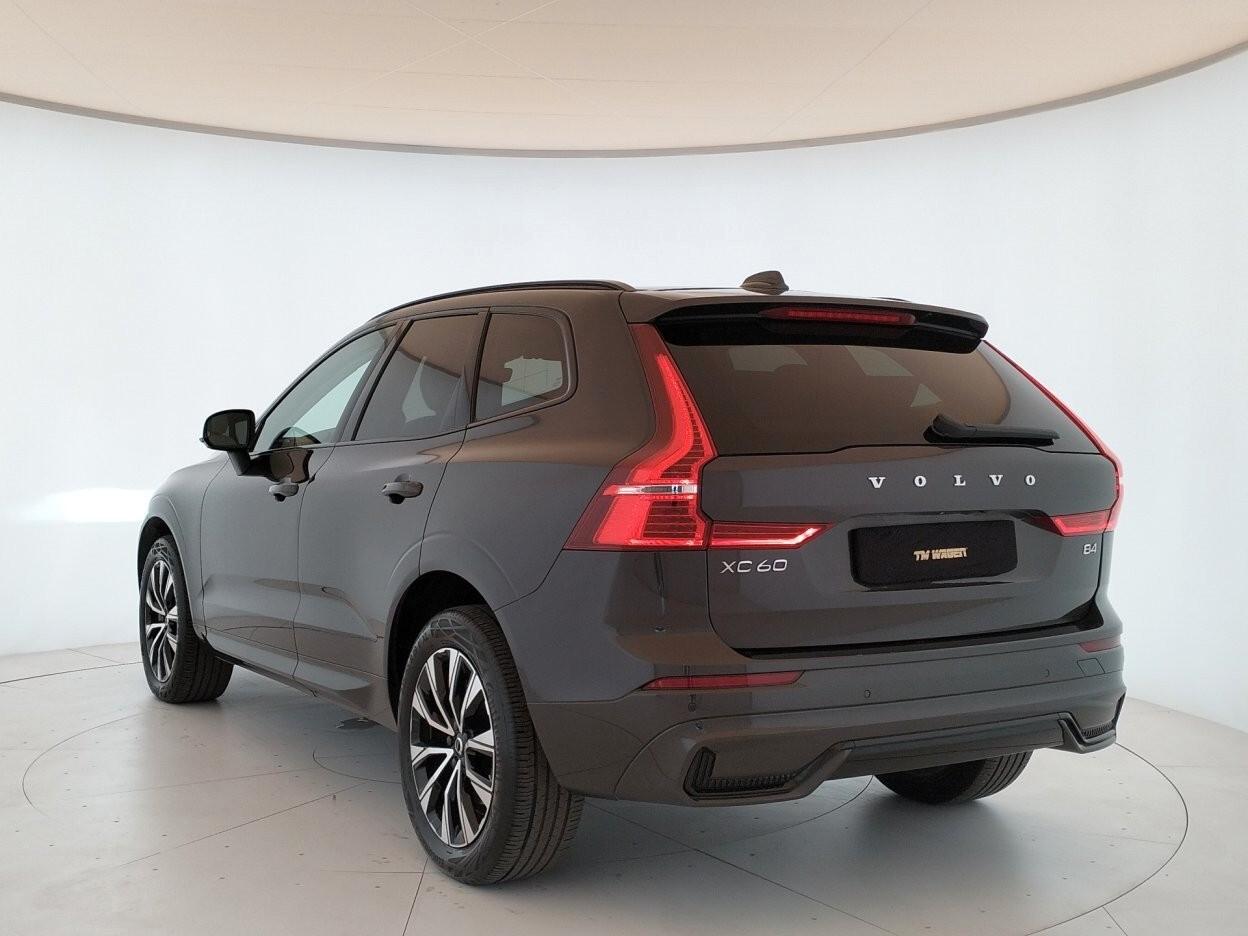 VOLVO XC60 2.0 b4 Plus Dark awd auto