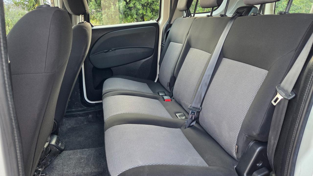 Fiat Doblo 1.6 MJT 5 posti N1
