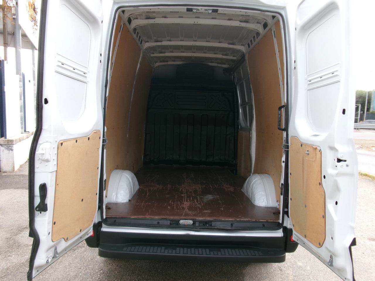 Iveco Daily 35S12 2.3 120CV EURO 6 FURGONE P.MEDIO *PERFETTO*