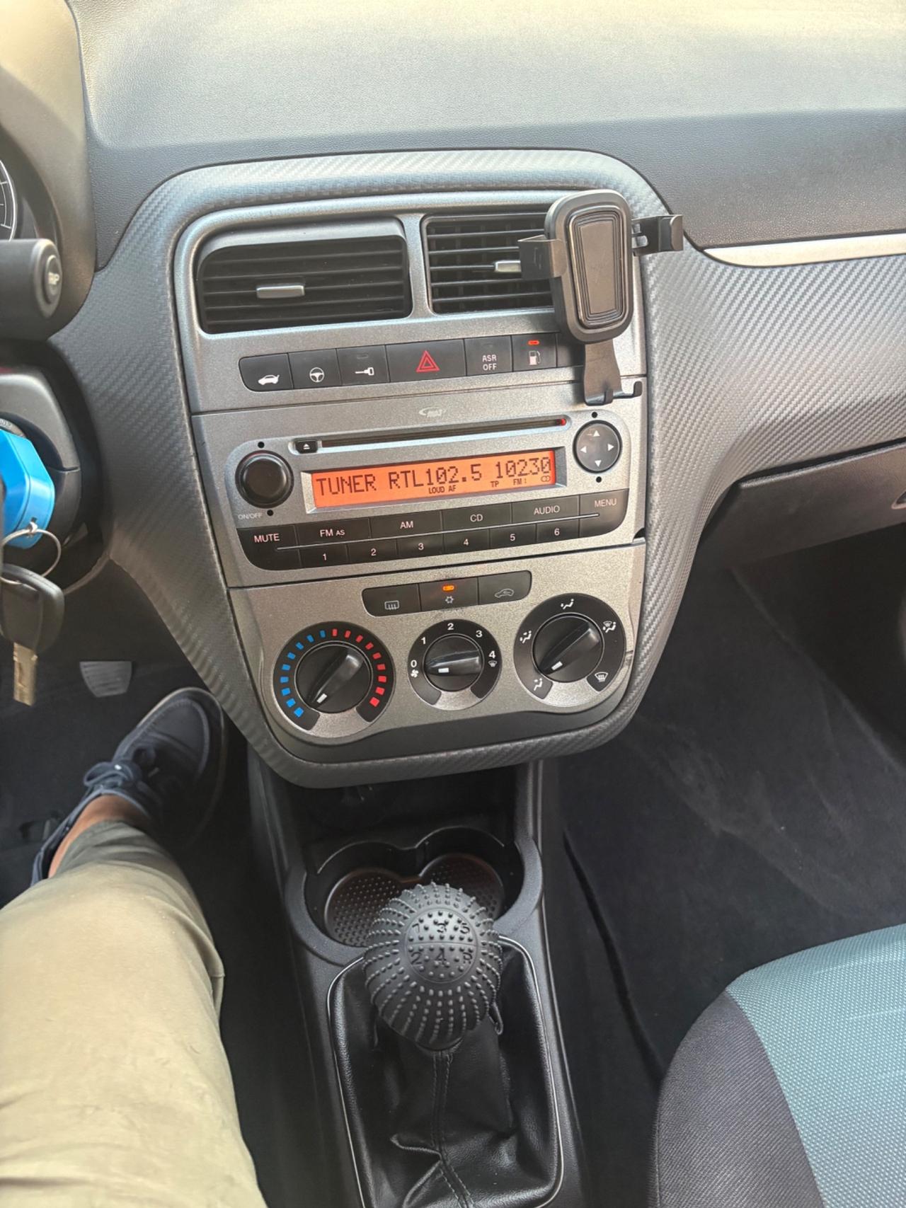 Fiat G. Punto 1.4 benzina & metano ok neo patentati