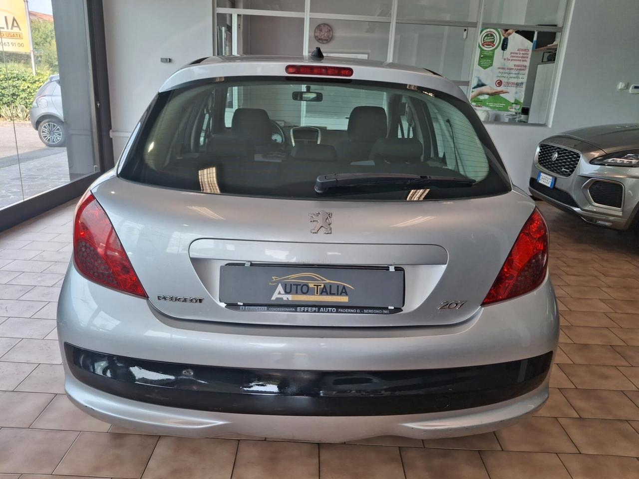 Peugeot 207 *5p 1.4 8v One-Line*NEOPATENTATI