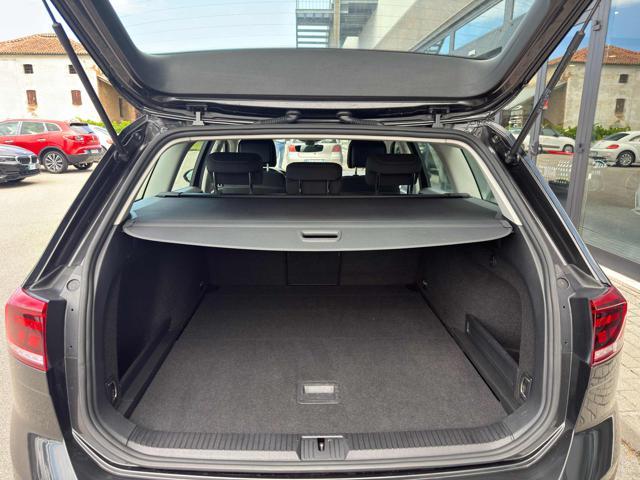 VOLKSWAGEN Passat Variant 2.0 TDI SCR 122 CV EVO DSG Business