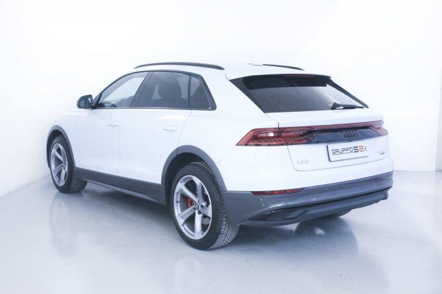 AUDI Q8 50 MHD 286 CV quattro tiptronic Sport BLACK PACK