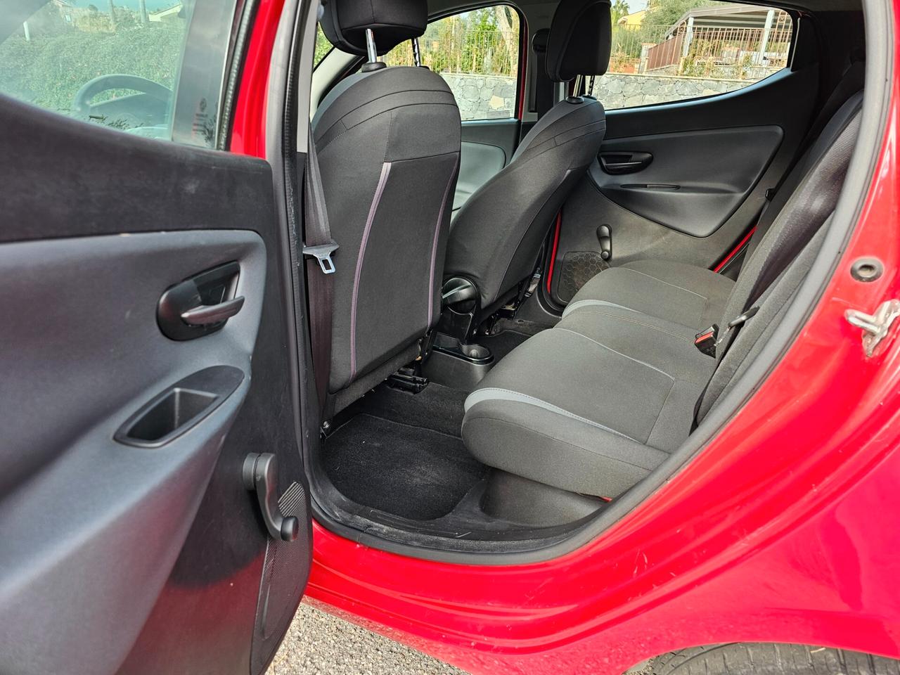 Lancia Ypsilon 1.2 69 CV 5 porte Silver