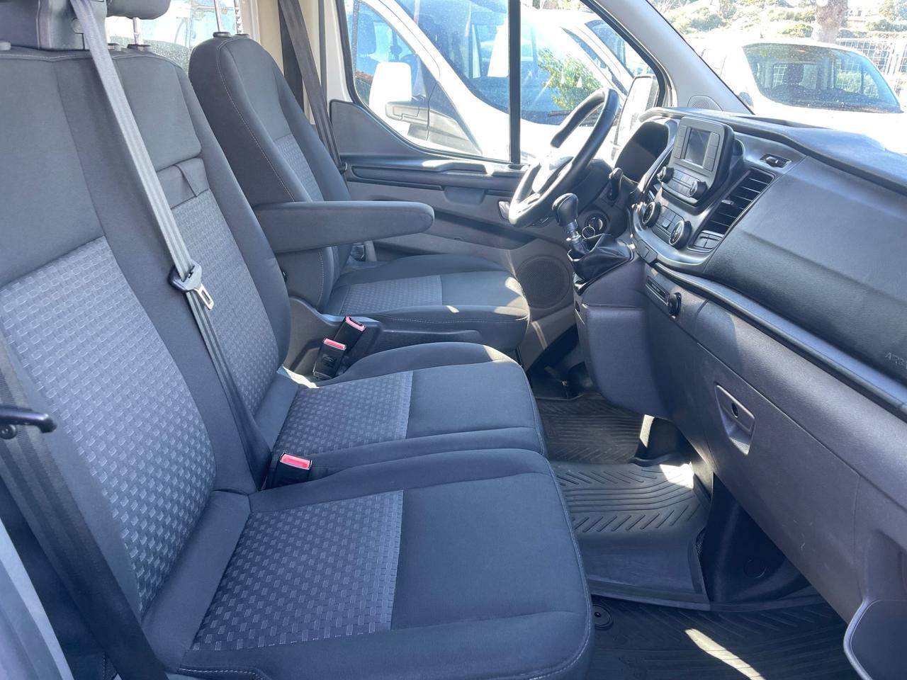 Ford Transit Custom 2.0 EcoBlue 9 posti