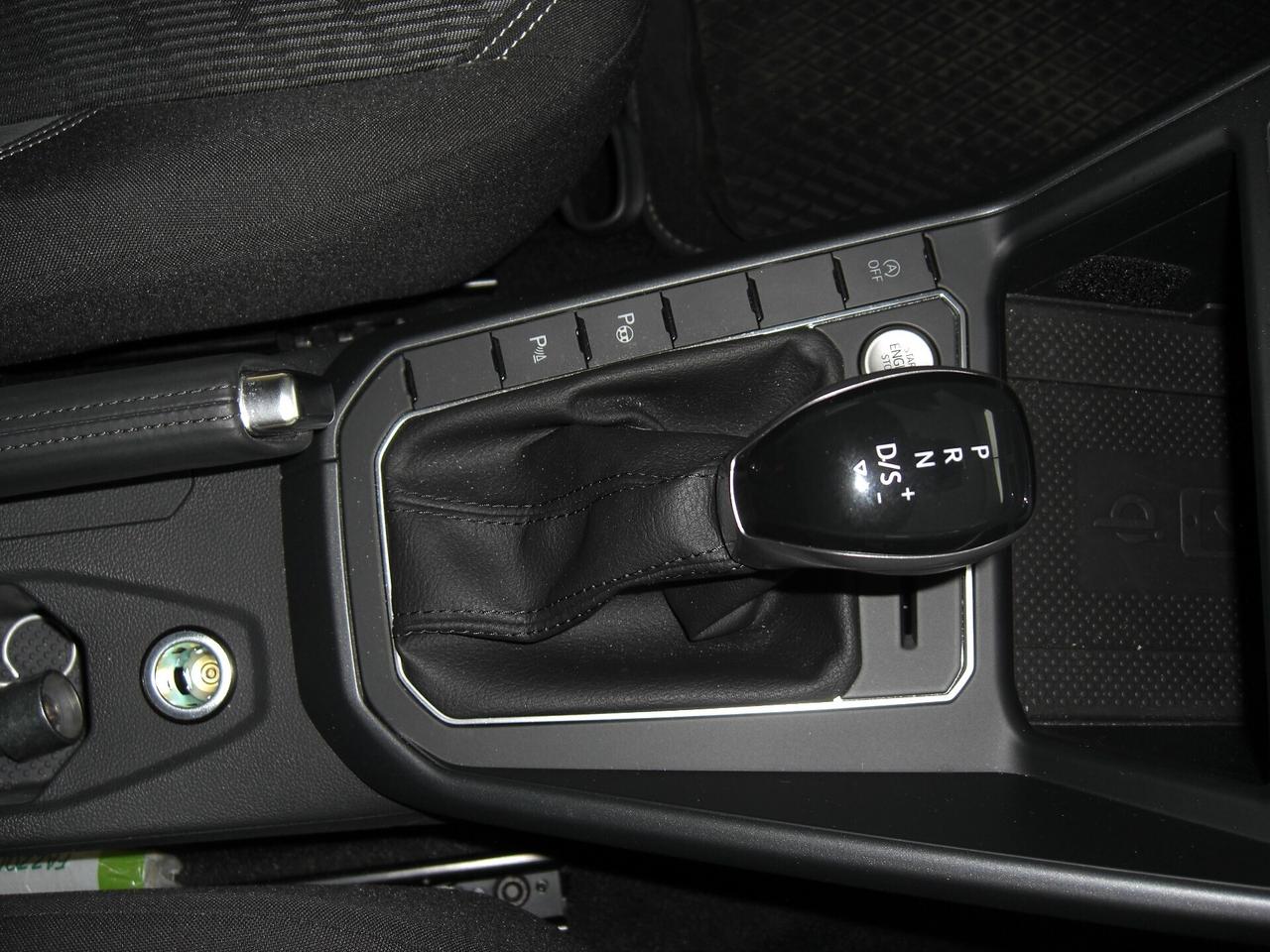 Volkswagen Taigo 1.5 TSI ACT 150 CV DSG R-Line