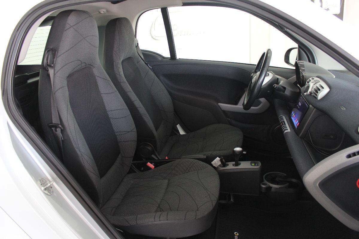 SMART - Fortwo - 1000 52 kW MHD coupé passion