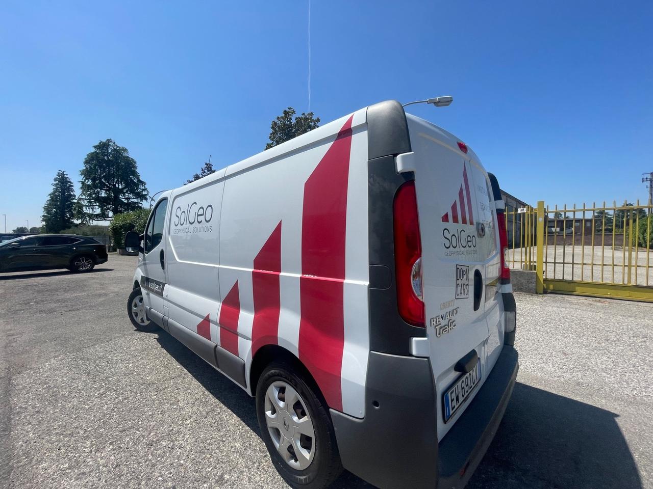 Renault Trafic 2.0 diesel, anno 2014, 220.000 km! Unico proprietario