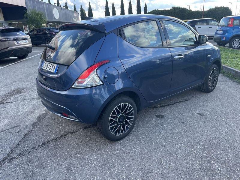 Lancia Ypsilon 1.0 FireFly 5 porte S&S Hybrid Platino