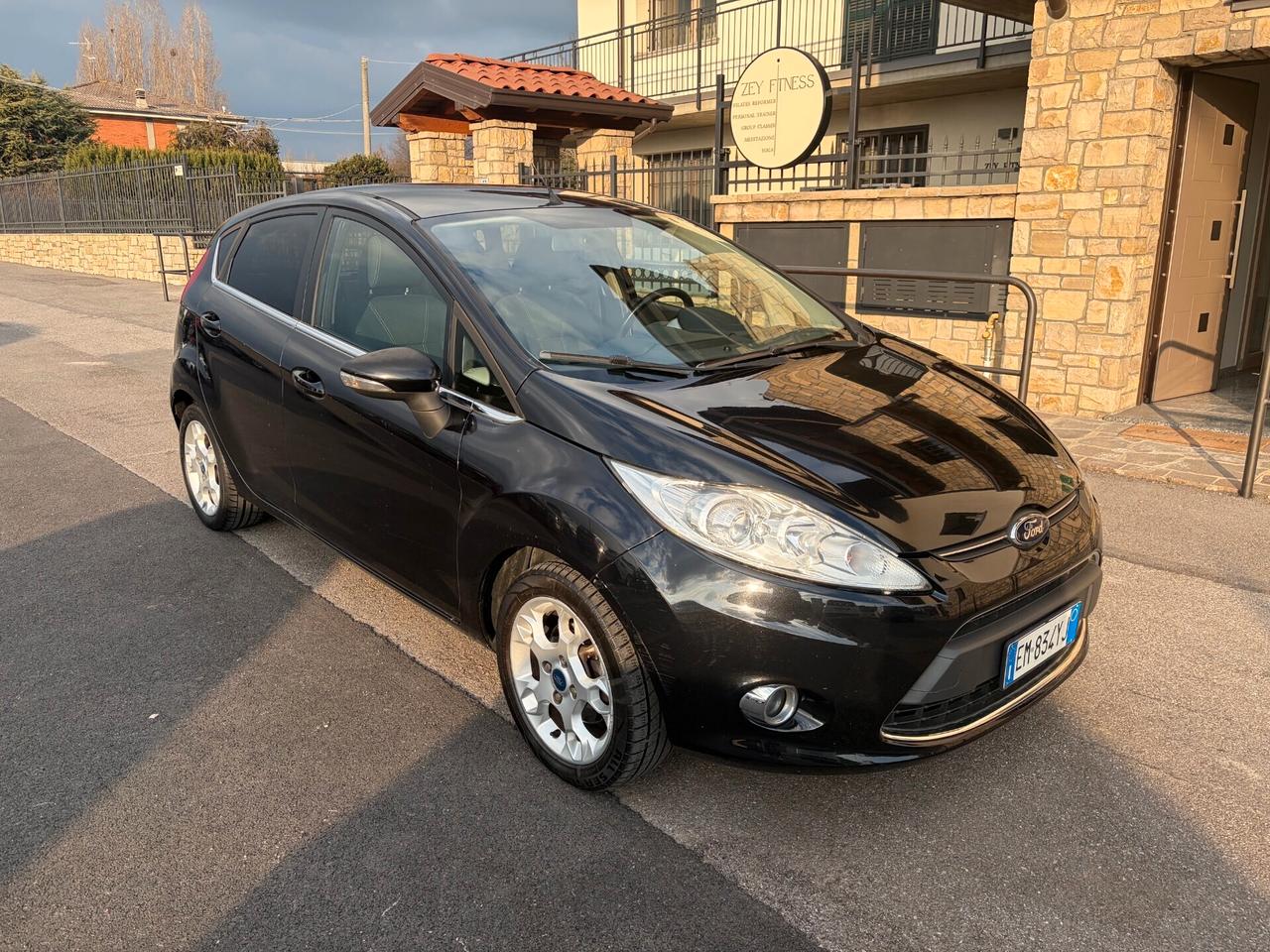 Ford Fiesta Ikon 1.4 TDCi 70CV 5 porte