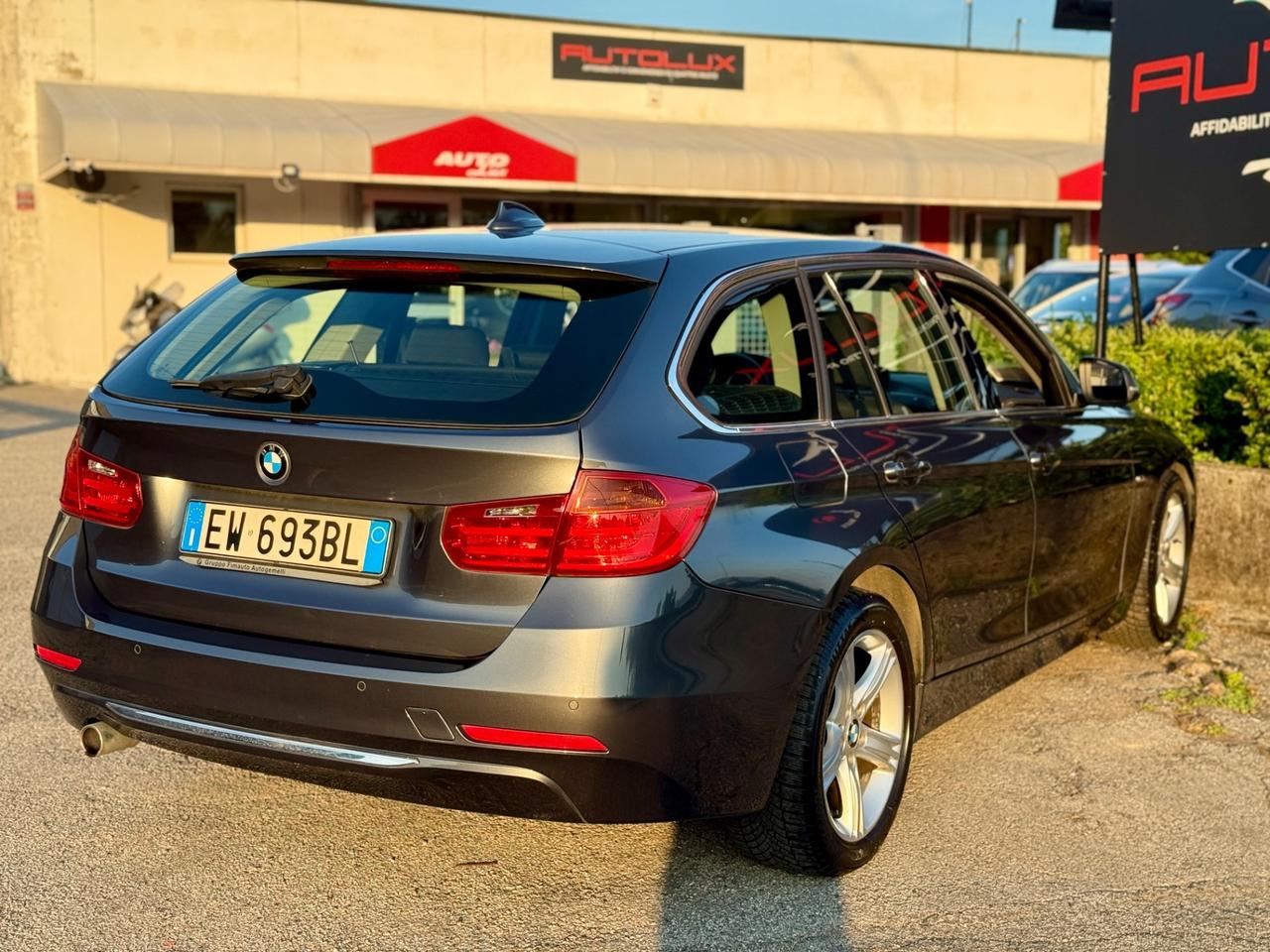 BMW 318d Touring Luxury - 2014 185.000KM